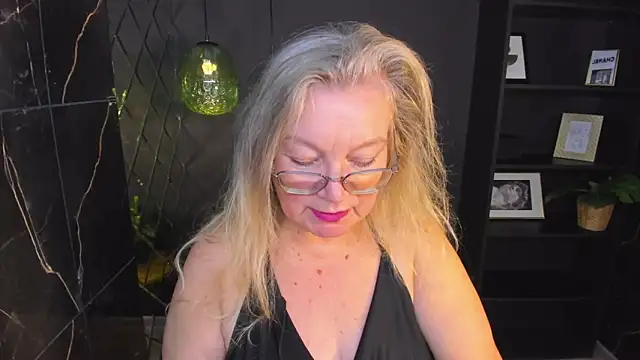 Snapshot of NataliMellow chatting on October 27, 2025, 1:15 pm NataliMellow online show from October 27, 2025, 1:15 pm