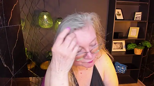 NataliMellow online show from April 25, 2026, 1:41 pm