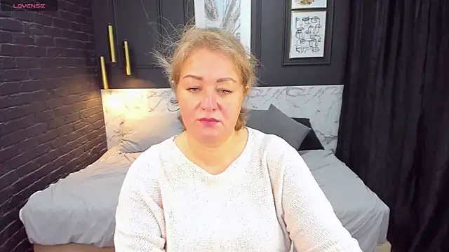 Snapshot of JenniferLight chatting on January 18, 2025, 1:08 pm JenniferLight online show from January 18, 2025, 1:08 pm