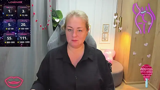 Snapshot of JenniferLight chatting on February 15, 2025, 4:47 am JenniferLight online show from February 15, 2025, 4:47 am