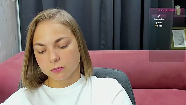 Snapshot of TataArdent chatting on October 24, 2025, 8:27 pm TataArdent online show from October 24, 2025, 8:27 pm