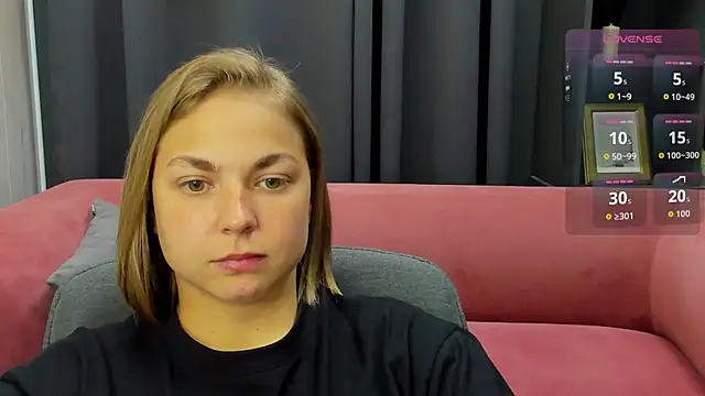 Snapshot of TataArdent chatting on November 4, 2025, 8:19 pm TataArdent online show from November 4, 2025, 8:19 pm