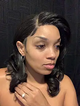 Snapshot of Rakiyahcharms chatting on October 3, 2025, 5:32 pm Rakiyahcharms online show from October 3, 2025, 5:32 pm