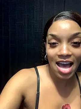 Snapshot of Rakiyahcharms chatting on October 30, 2025, 8:31 pm Rakiyahcharms online show from October 30, 2025, 8:31 pm