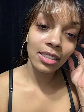 Rakiyahcharms online show from February 6, 2026, 3:55 am