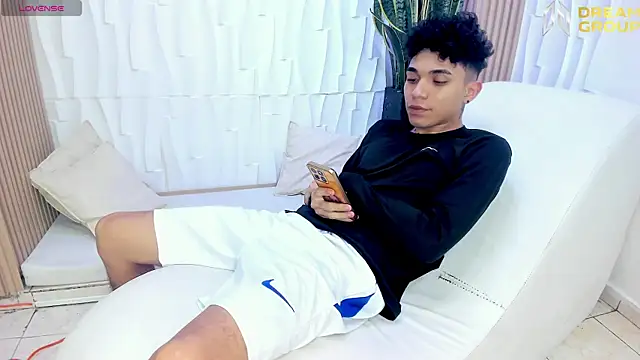 Snapshot of AmazingPartys chatting on March 2, 2026, 2:58 am AmazingPartys online show from March 2, 2026, 2:58 am