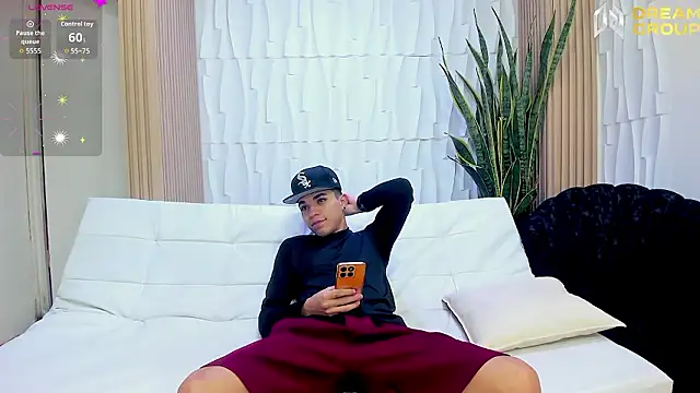 Snapshot of AmazingPartys chatting on March 10, 2026, 1:49 pm AmazingPartys online show from March 10, 2026, 1:49 pm