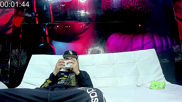 Snapshot of AmazingPartys chatting on March 22, 2026, 8:01 pm AmazingPartys online show from March 22, 2026, 8:01 pm