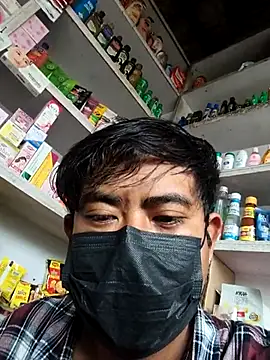 Yomo12345677 online show from November 2, 2025, 6:49 am