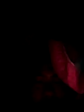 Yomo12345677 online show from November 3, 2025, 1:40 am