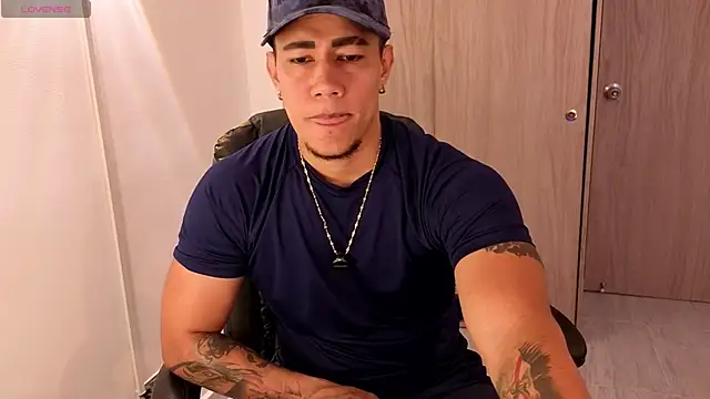 CRAZYBOYLOVE online show from February 11, 2026, 11:26 am