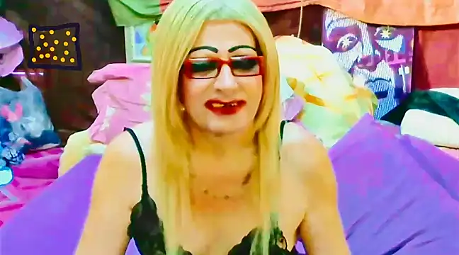 Goldeena online show from March 1, 2025, 8:45 am