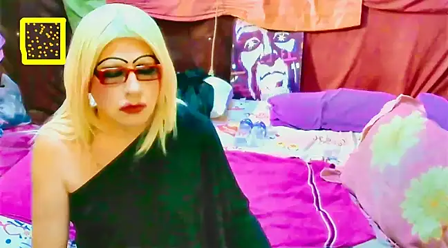 Goldeena online show from March 9, 2025, 10:41 pm