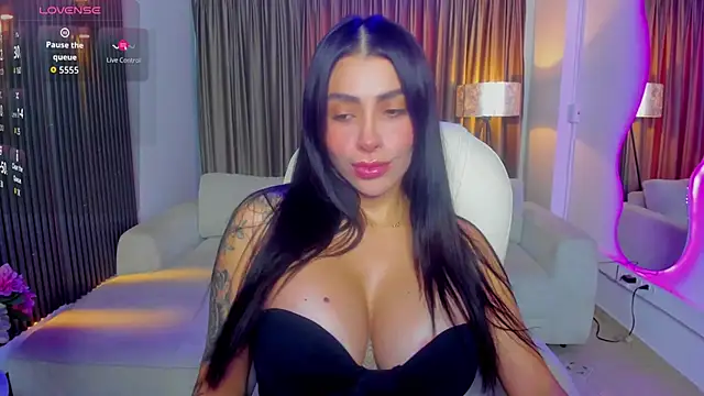 Sarah Stone  online show from May 16, 2026, 9:13 pm