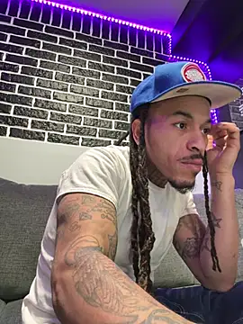 Snapshot of BigWayneBabyXXX chatting on March 2, 2026, 5:08 am BigWayneBabyXXX online show from March 2, 2026, 5:08 am