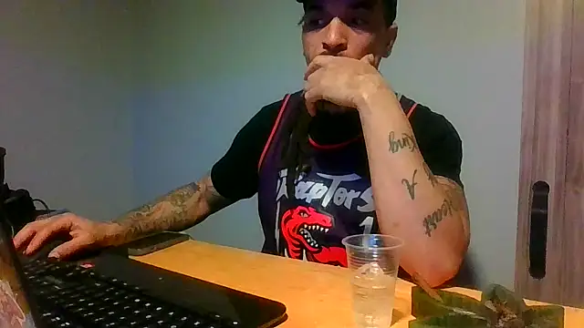 Snapshot of BigWayneBabyXXX chatting on March 15, 2026, 4:07 am BigWayneBabyXXX online show from March 15, 2026, 4:07 am