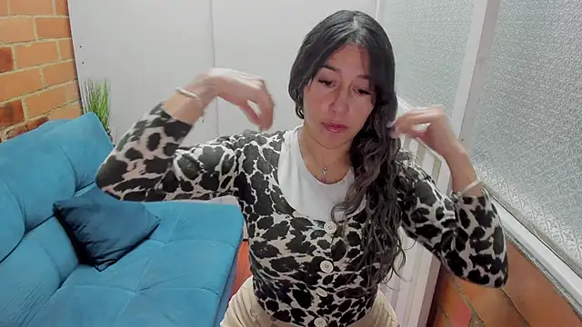 Snapshot of Penelope47 chatting on October 18, 2025, 6:52 pm Penelope47 online show from October 18, 2025, 6:52 pm