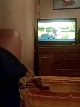 Snapshot of cavebrita22 chatting on October 27, 2025, 11:14 am cavebrita22 online show from October 27, 2025, 11:14 am