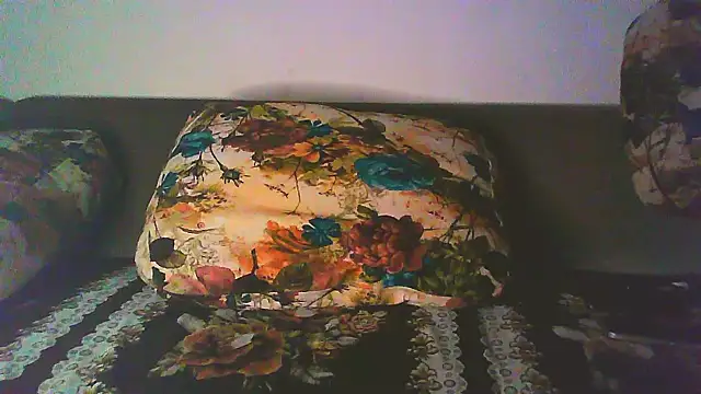 Snapshot of Vbestshow chatting on September 28, 2025, 10:48 pm Vbestshow online show from September 28, 2025, 10:48 pm