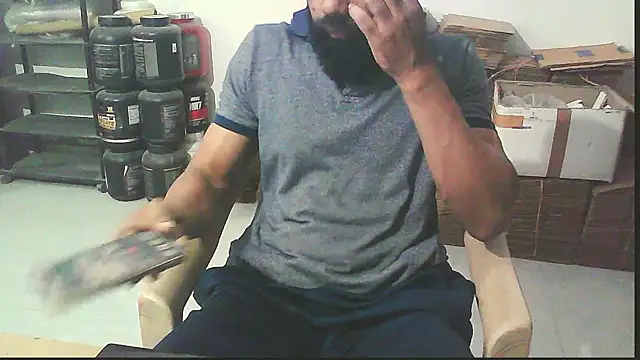 Snapshot of Vbestshow chatting on October 9, 2025, 1:31 pm Vbestshow online show from October 9, 2025, 1:31 pm