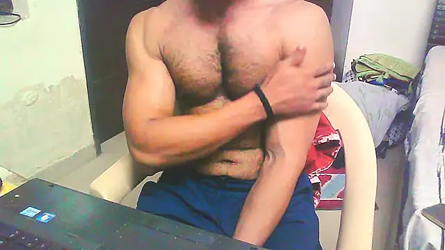 Snapshot of Vbestshow chatting on October 10, 2025, 1:10 pm Vbestshow online show from October 10, 2025, 1:10 pm