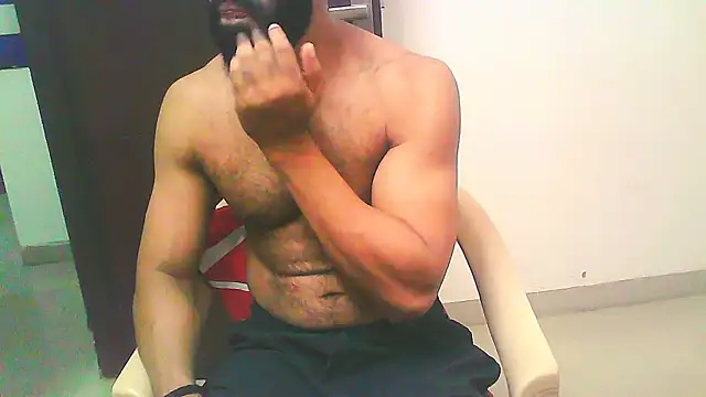 Snapshot of Vbestshow chatting on October 12, 2025, 12:59 pm Vbestshow online show from October 12, 2025, 12:59 pm