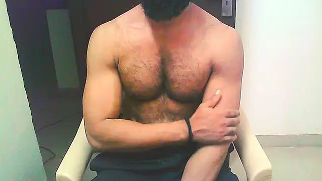 Snapshot of Vbestshow chatting on October 20, 2025, 11:10 am Vbestshow online show from October 20, 2025, 11:10 am