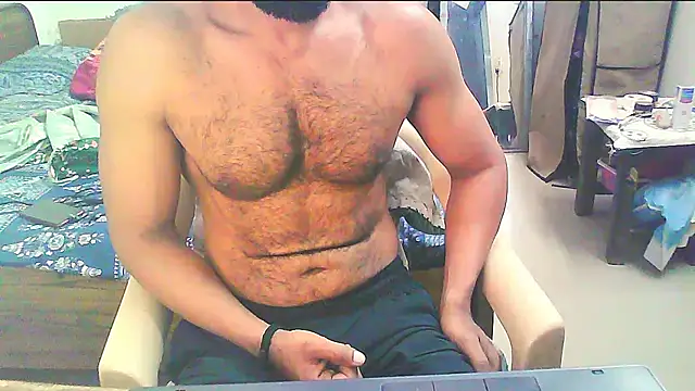 Snapshot of Vbestshow chatting on October 27, 2025, 11:36 am Vbestshow online show from October 27, 2025, 11:36 am