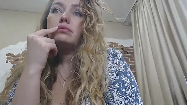 xxkristinaxx online show from January 24, 2025, 8:02 am