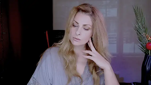 Snapshot of Eleonores chatting on October 28, 2025, 5:11 am Eleonores online show from October 28, 2025, 5:11 am