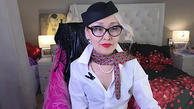 Snapshot of RoxalanaStar chatting on March 22, 2026, 8:23 pm RoxalanaStar online show from March 22, 2026, 8:23 pm