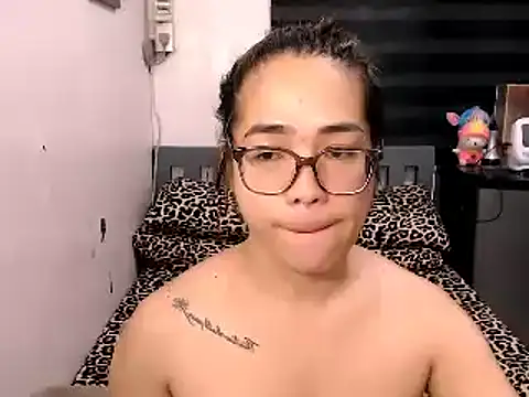 Snapshot of BIG_SAUSAGE_69 chatting on October 12, 2025, 12:42 am BIG SAUSAGE 69 online show from October 12, 2025, 12:42 am