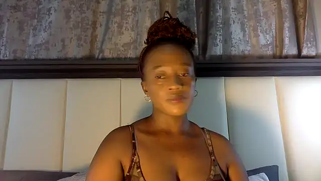Snapshot of BOOTYBANGER24xx chatting on January 6, 2025, 6:47 am BOOTYBANGER24xx online show from January 6, 2025, 6:47 am