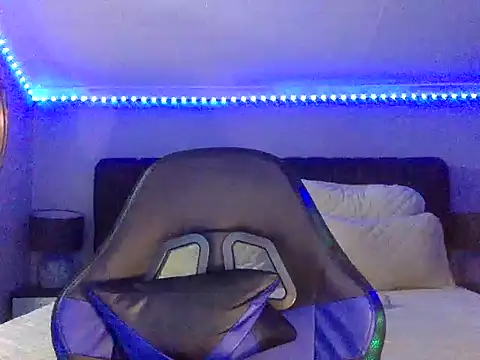 Snapshot of BOOTYBANGER24xx chatting on September 10, 2025, 1:38 am BOOTYBANGER24xx online show from September 10, 2025, 1:38 am