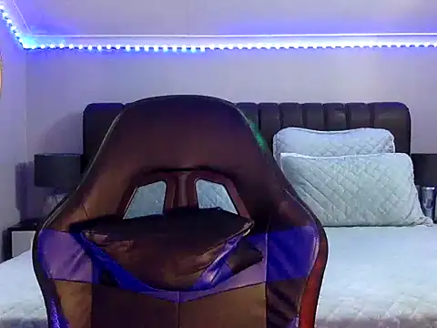 Snapshot of BOOTYBANGER24xx chatting on October 25, 2025, 2:41 am BOOTYBANGER24xx online show from October 25, 2025, 2:41 am