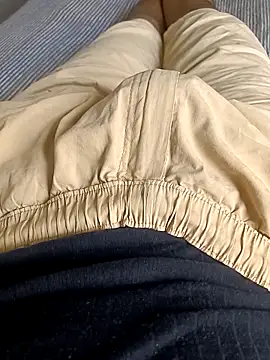 Snapshot of Babyucum4me chatting on December 3, 2025, 7:05 am Babyucum4me online show from December 3, 2025, 7:05 am