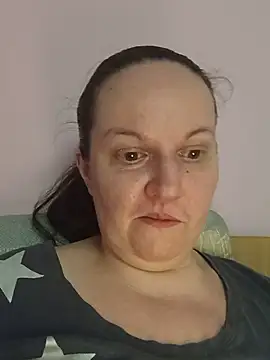 BustyLadyAlma online show from June 21, 2026, 6:38 am