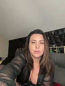 FeliciaHardy  online show from December 18, 2024, 6:43 am