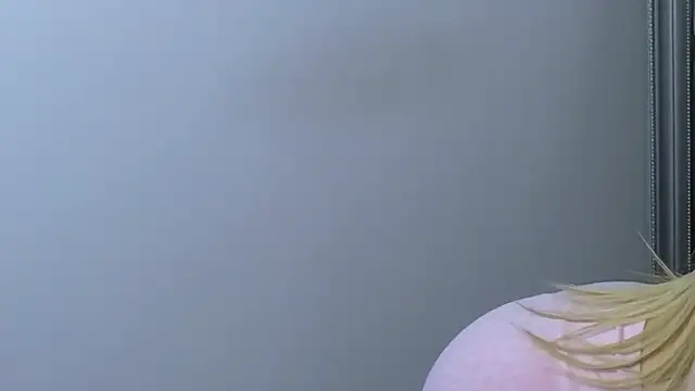 JuliaJuliette online show from February 18, 2025, 8:47 pm