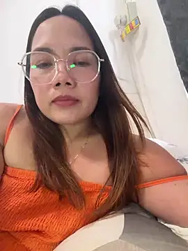 BURBERRY69 online show from June 7, 2026, 3:43 am
