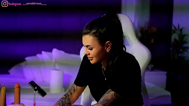 perfectt33n online show from September 25, 2025, 3:38 pm