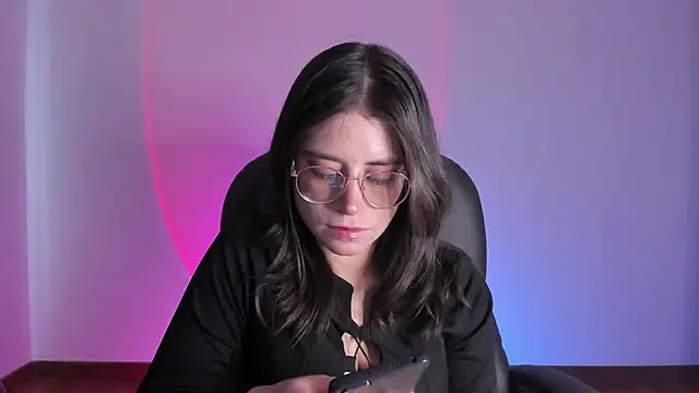 Snapshot of HazelKush chatting on September 23, 2025, 7:06 pm HazelKush online show from September 23, 2025, 7:06 pm