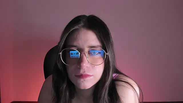 Snapshot of HazelKush chatting on October 15, 2025, 8:20 pm HazelKush online show from October 15, 2025, 8:20 pm