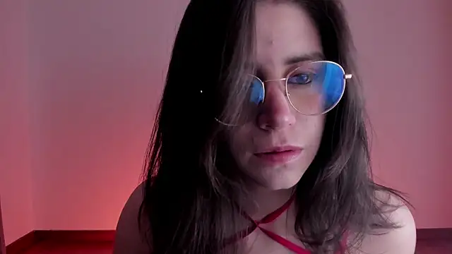 HazelKush online show from November 4, 2025, 9:25 pm