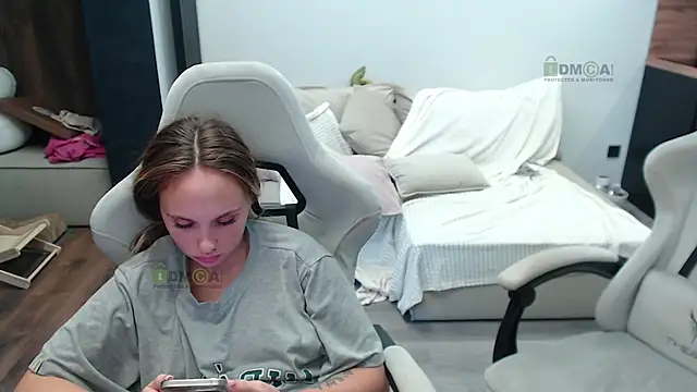 Snapshot of Sunny-Girl1 chatting on October 16, 2025, 7:53 am Sunny-Girl1 online show from October 16, 2025, 7:53 am