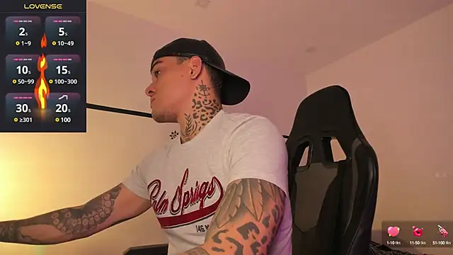 Snapshot of ImDominike chatting on December 10, 2024, 2:16 am ImDominike online show from December 10, 2024, 2:16 am