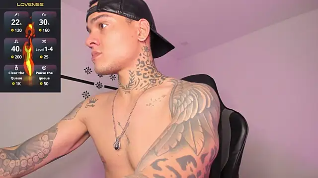 Snapshot of ImDominike chatting on December 15, 2024, 1:35 am ImDominike online show from December 15, 2024, 1:35 am