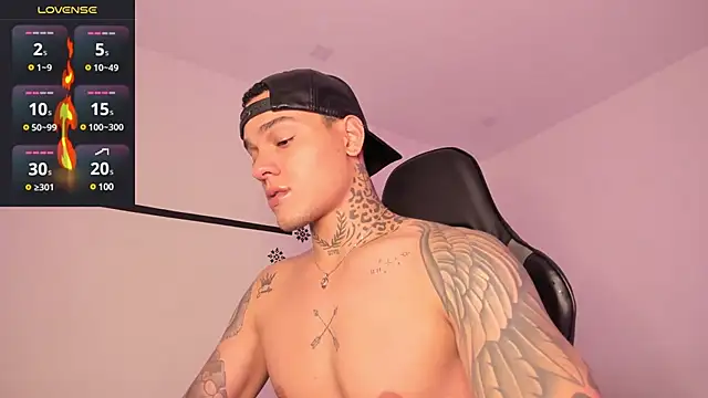 Snapshot of ImDominike chatting on December 16, 2024, 12:48 am ImDominike online show from December 16, 2024, 12:48 am