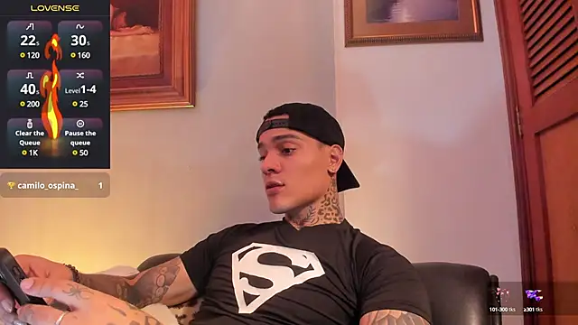 Snapshot of ImDominike chatting on January 17, 2025, 11:49 am ImDominike online show from January 17, 2025, 11:49 am