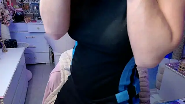 misscectito13 online show from June 11, 2026, 4:38 pm
